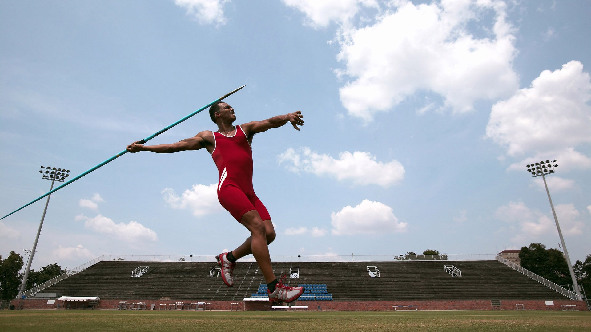 全球电竞巡回赛多国战队焕发新活力，精彩不断，全球电竞总决赛